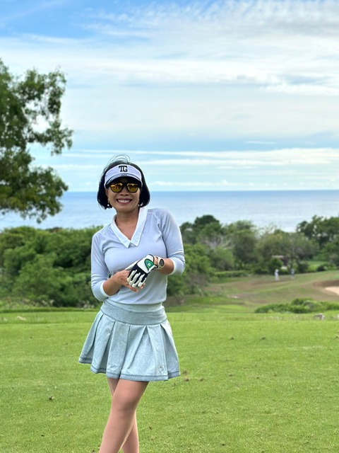 LT-133 || Ladies Top Grey with White Trim 3/4 Sleeve Rear White Panel - Image 3