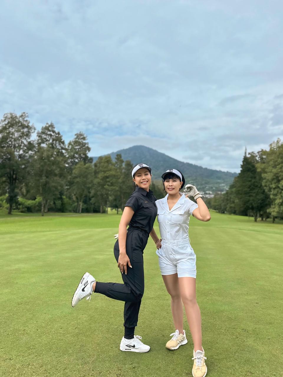 LJS-003A || Ladies Golf Jumpsuit White Color with Shawl Sollar, Short Sleeves with Shorts and Buttons in Front and 2 Pockets on the Right and Left Sides of the Front Chest - Image 10