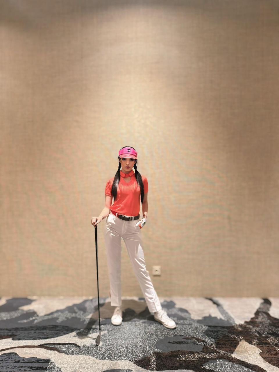 LP-001 || Ladies Golf Long Pants Off White Color, with Pockets on The Right and Left Sides and a Combination of Zippers on The Right and Left Side Legs - Image 9