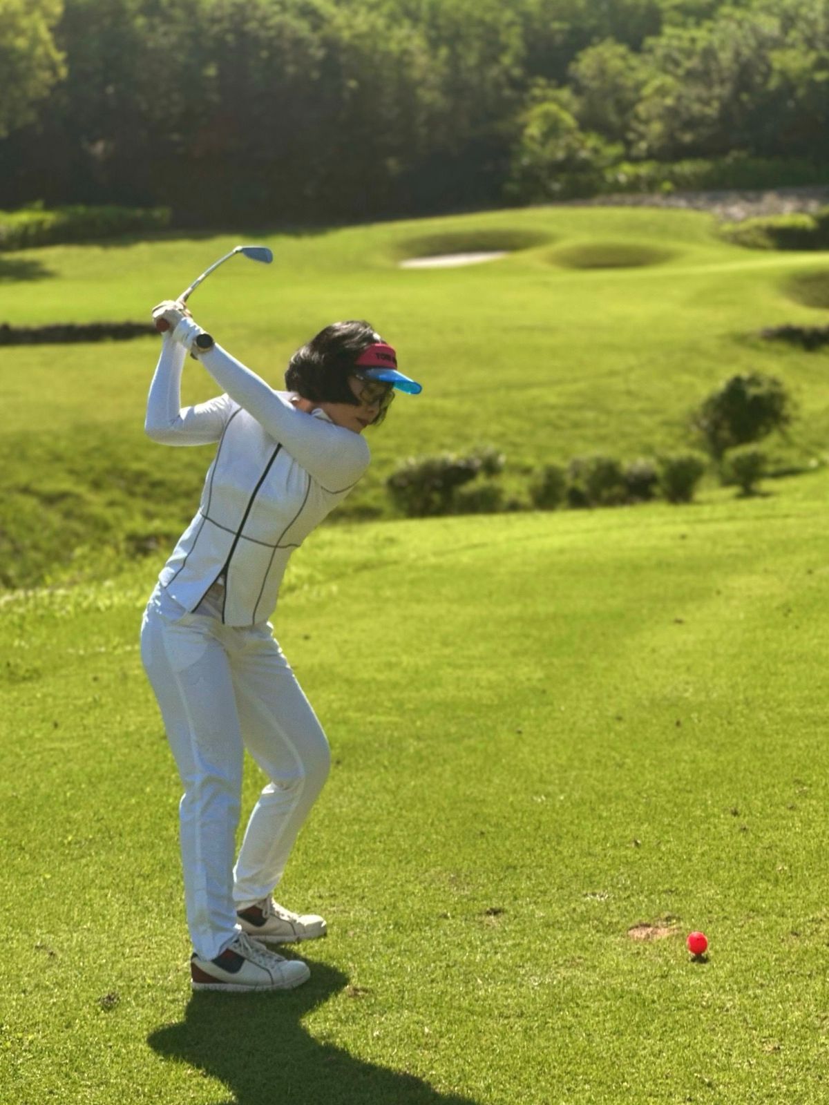 LGS-024A || Golf Set - White Color Long Sleeve and Mock Neck Top with a Black Double Sliders Zipper and Thread Stitching Patterns, Polyester with Embossed Fabric and White Straight Slim Fit Trousers with Belt Loop at the Waist - Image 7