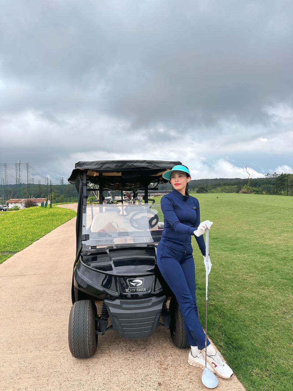 LGS-024 || Golf Set- Navy Color Long Sleeve Shirt, Mock Neck with Black Zipper, Cotton Polyester Fabric and Straight Trousers, Slim Fit with Drawstring at the Waist - Image 4