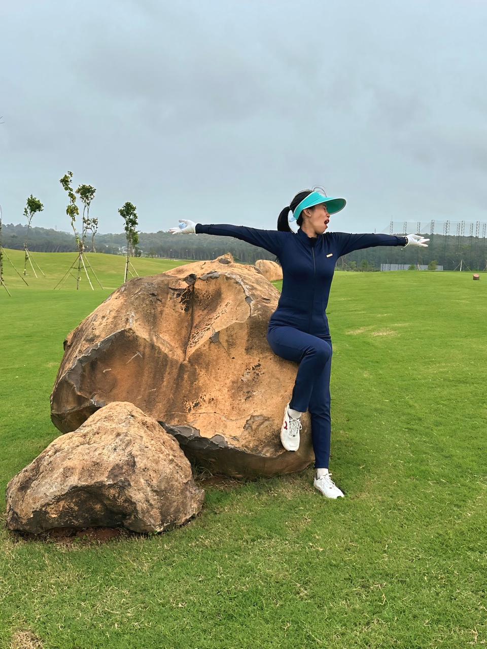 LGS-024 || Golf Set- Navy Color Long Sleeve Shirt, Mock Neck with Black Zipper, Cotton Polyester Fabric and Straight Trousers, Slim Fit with Drawstring at the Waist - Image 6